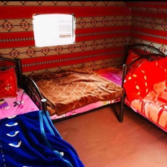 Bedouin Family Camp Hotel Wadi Rum Exterior photo