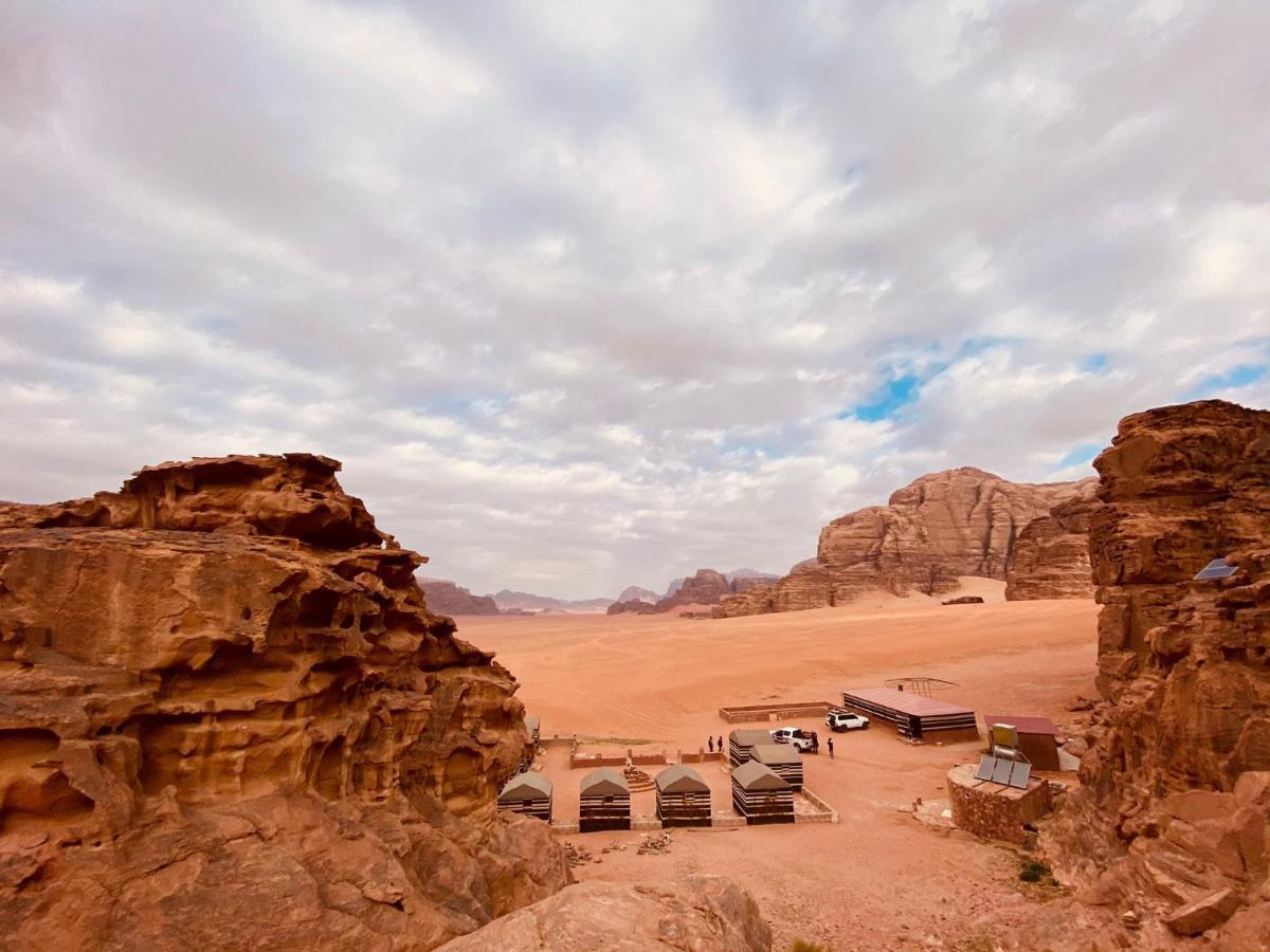 Bedouin Family Camp Hotel Wadi Rum Exterior photo