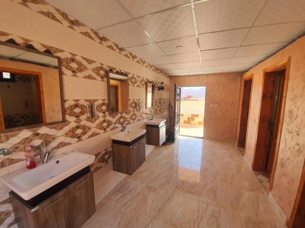 Bedouin Family Camp Hotel Wadi Rum Exterior photo