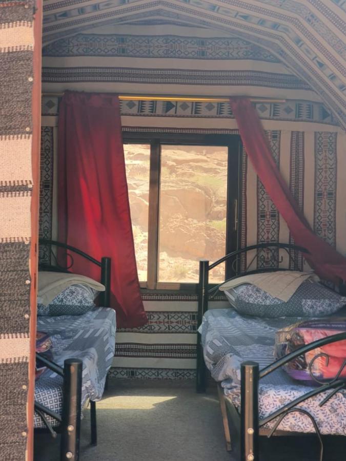 Bedouin Family Camp Hotel Wadi Rum Exterior photo