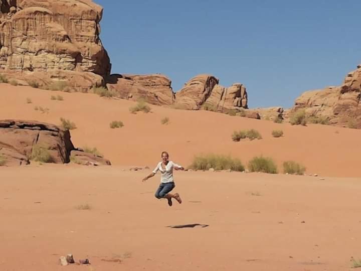 Bedouin Family Camp Hotel Wadi Rum Exterior photo